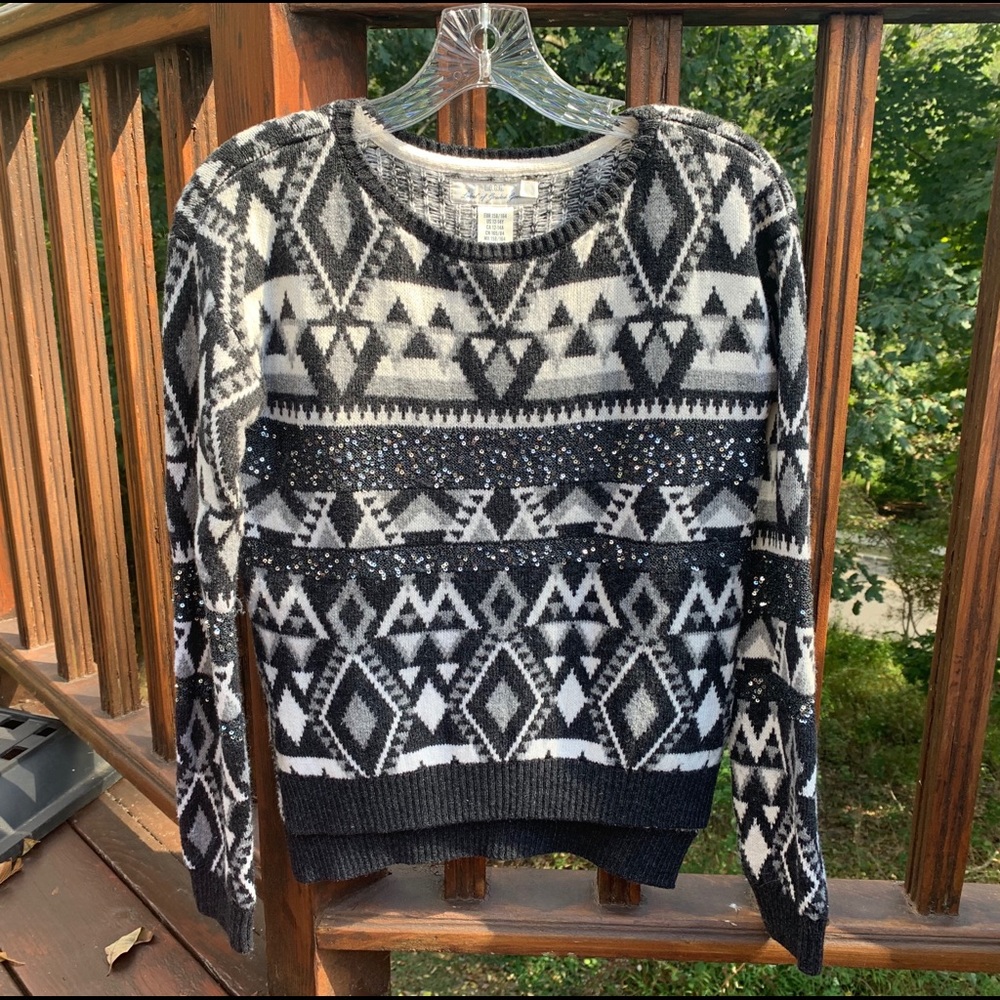 H&M Girls Sweater Size 12-14